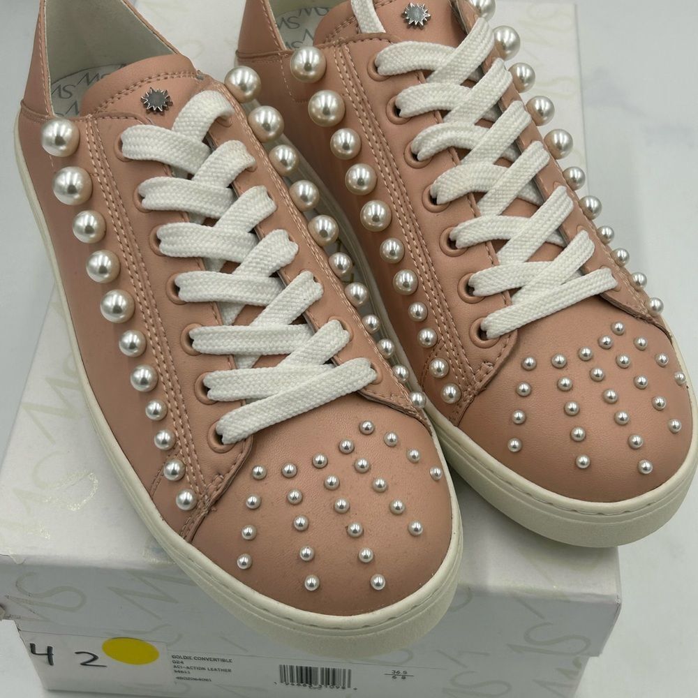 Women's Stuart Weitzman Goldie glam, convertible sneaker size 6 - Picture 9 of 10